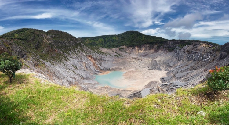 Indonesien Java Vulkan Tangkuban Perahu Foto iStock Xenovon