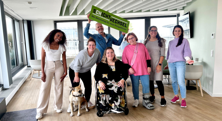 Ameropa Schichtwechsel Gruppenfoto Foto Ameropa.jpg