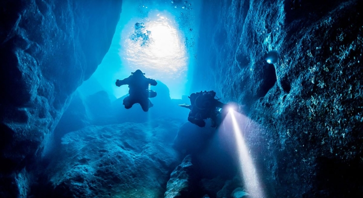 Malta Höhlen Tauchen Foto iStock Wojciech P