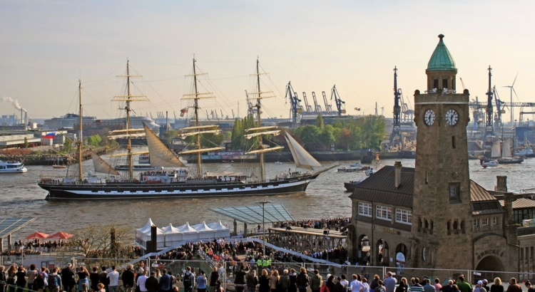 Deutschland Hamburg Hafengeburtstag Foto iStock Yuri4u80