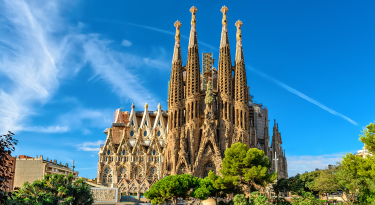 EL_Spanien_Sagrada_Barcelona_AdobeStock_105502541 (1) - Kopie.jpeg