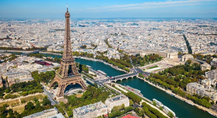 Frankreich Paris Eiffelturm Foto iStock Saiko 3P
