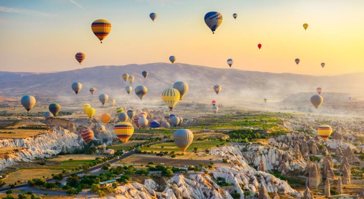 Alltours Türkei Ballon Kappadokien Foto Givaga Panthermedia