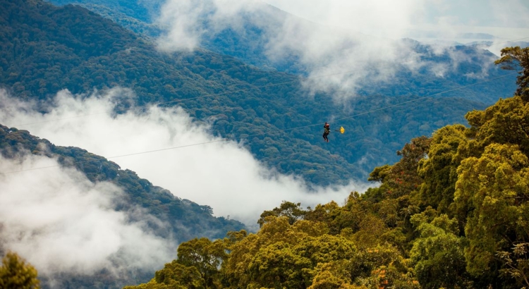 Ruanda zipline Foto N Emmanuel