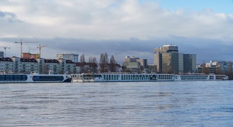 Österreich Wien Donau Flusskreuzfahrt Foto iStock Daniel Sztork
